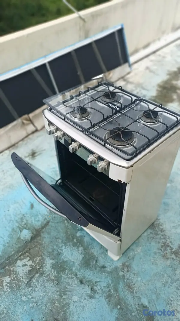 cocina - Estufa mabe 4 hornillas,horno 2