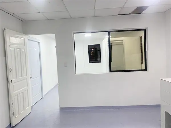 oficinas y locales comerciales - Local primer nivel amplio  8