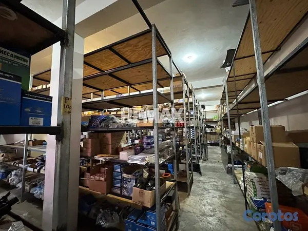 oficinas y locales comerciales - Local Comercial de 425mt2 en alquiler en Ensanche  8