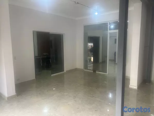 oficinas y locales comerciales - LOCAL COMERCIAL GAZCUE  4