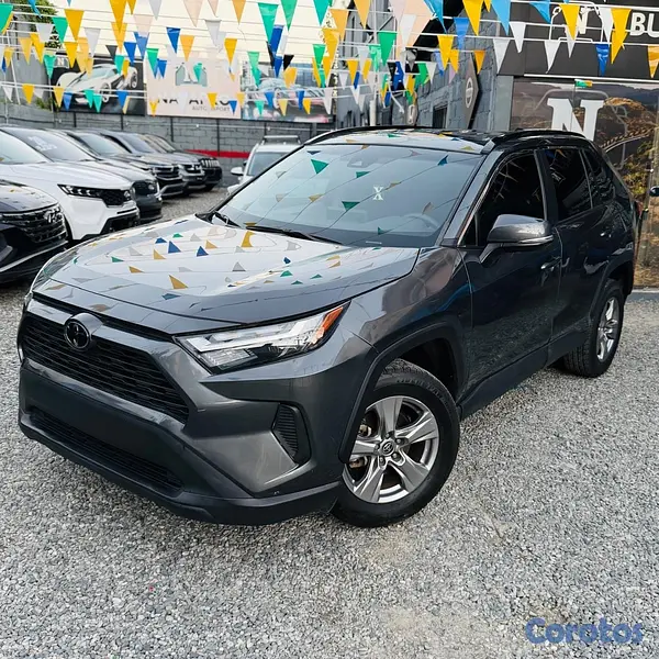 jeepetas y camionetas - TOYOTA RAV4 XLE 2022 7