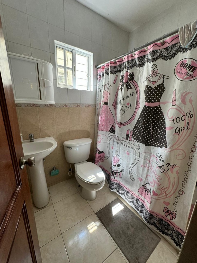 apartamentos - Apartamento en Venta
GALÁ
RD$8,000,000.00
Mantenimiento: RD$3,000.00

CARACTERÍS 4