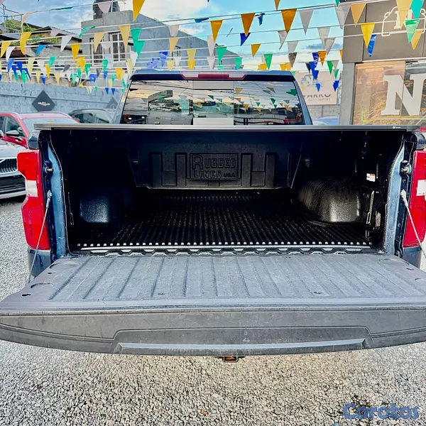 jeepetas y camionetas - CHEVROLET SILVERADO LTZ DURAMAX 4x4 2020 14