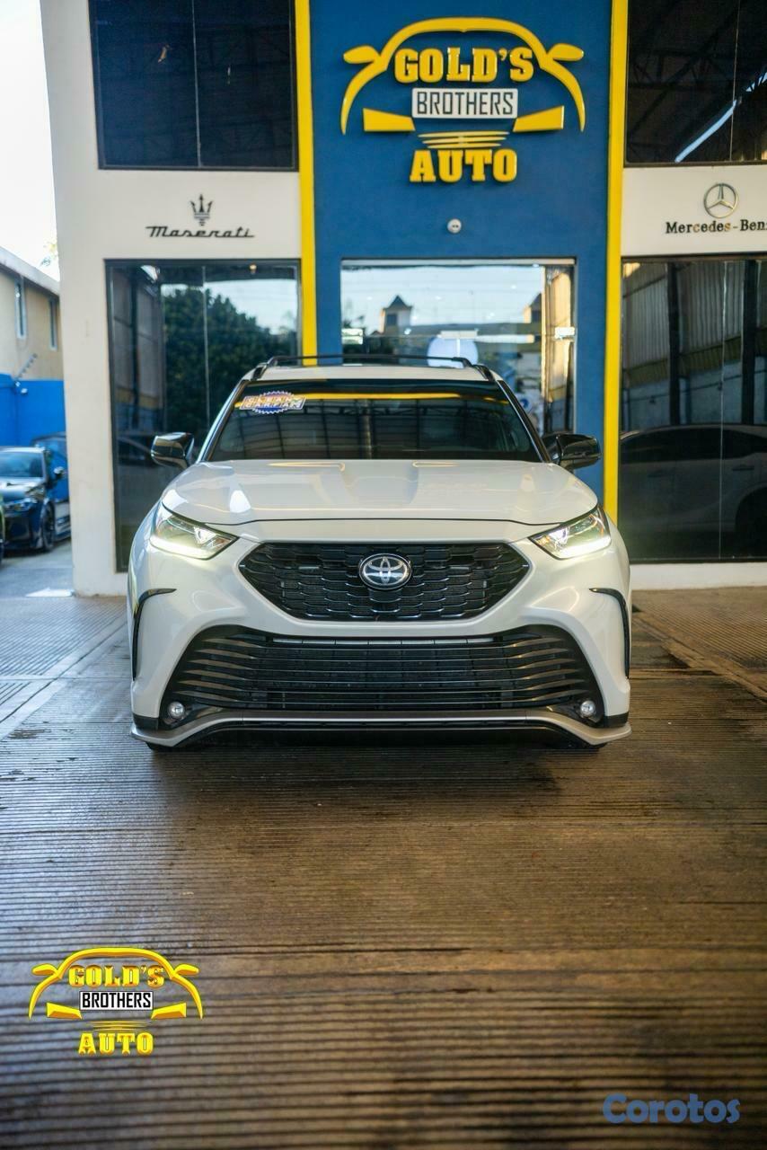 jeepetas y camionetas - Toyota Highlander XSE 2022 Recien Importada Clean  2
