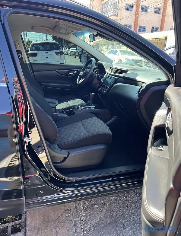 jeepetas y camionetas - Nissan Rogue Sport 2020 5