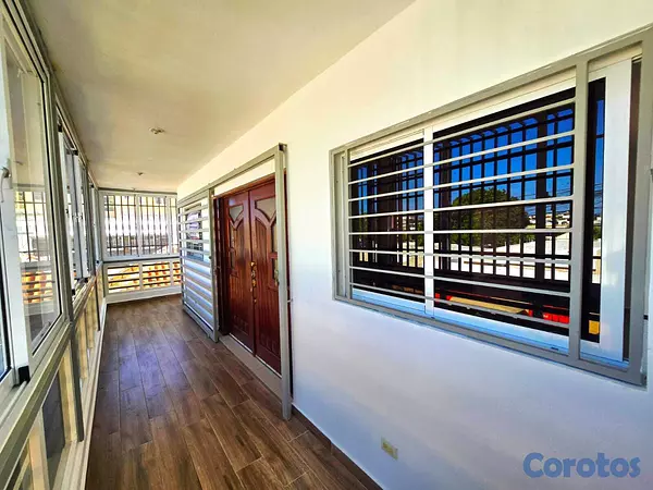 casas - CASA EN ALQUILER  en  Segundo Nivel próx. Avenida  3
