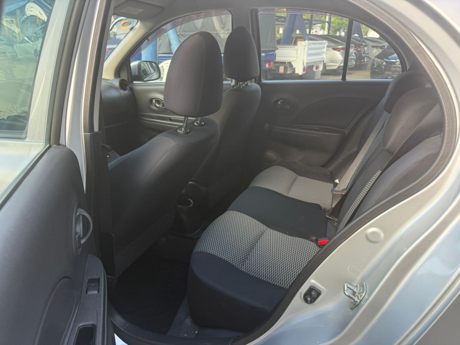 carros - Nissan march 2019 7
