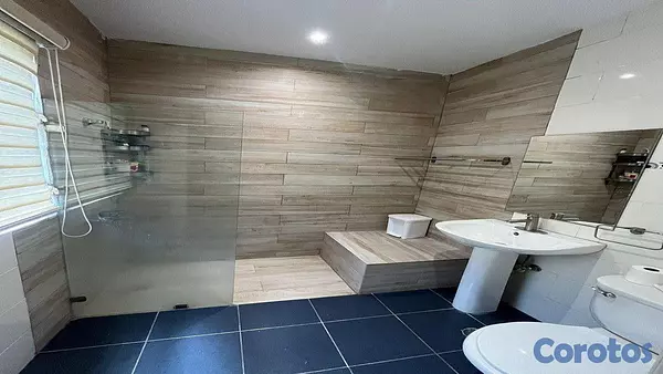 oficinas y locales comerciales - Casa en Venta en Gazcue, Santo Domingo | Ideal para Clínica o Centro de Estética 10