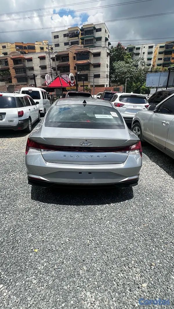 carros - Hyundai Elantra SE 2022 10