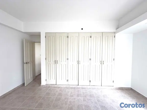 apartamentos - Apto remodelado en Piantini de 2 habitaciones, 2 b 4