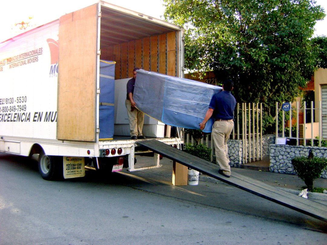 otros vehiculos - MUDANZA Y TRANSPORTE MALECÓN 6