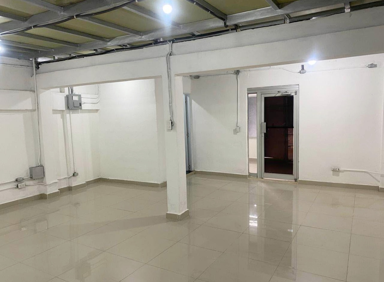 oficinas y locales comerciales - Nave comercial céntrica  5