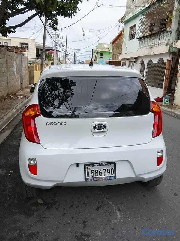 carros - Venta de Kia picanto2013,blanco,  5