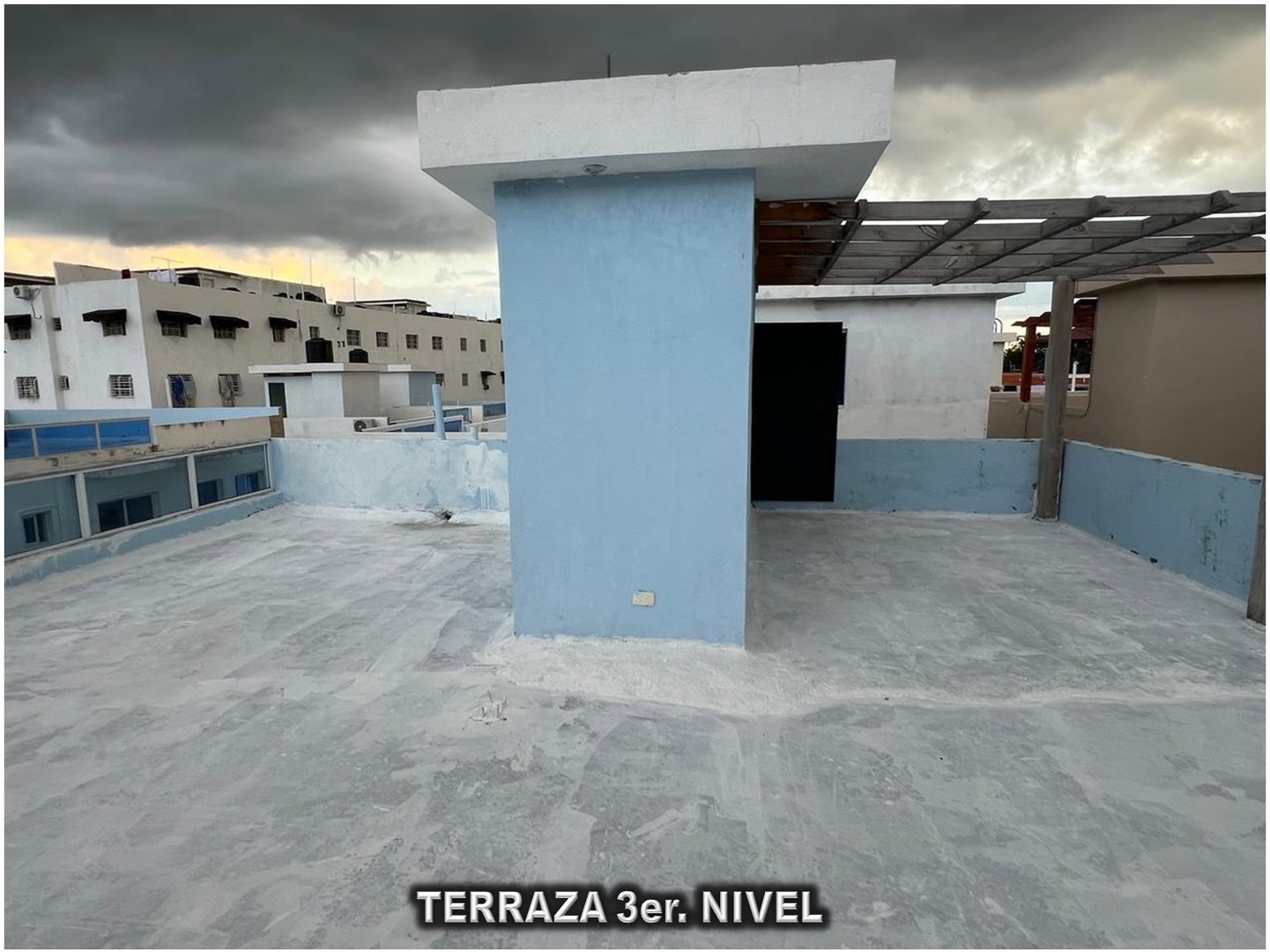 casas - 2 CASAS EN LA AUTOPISTA DE SAN ISIDRO, en Proyecto de 12, a 3 minutos del  OLE 4