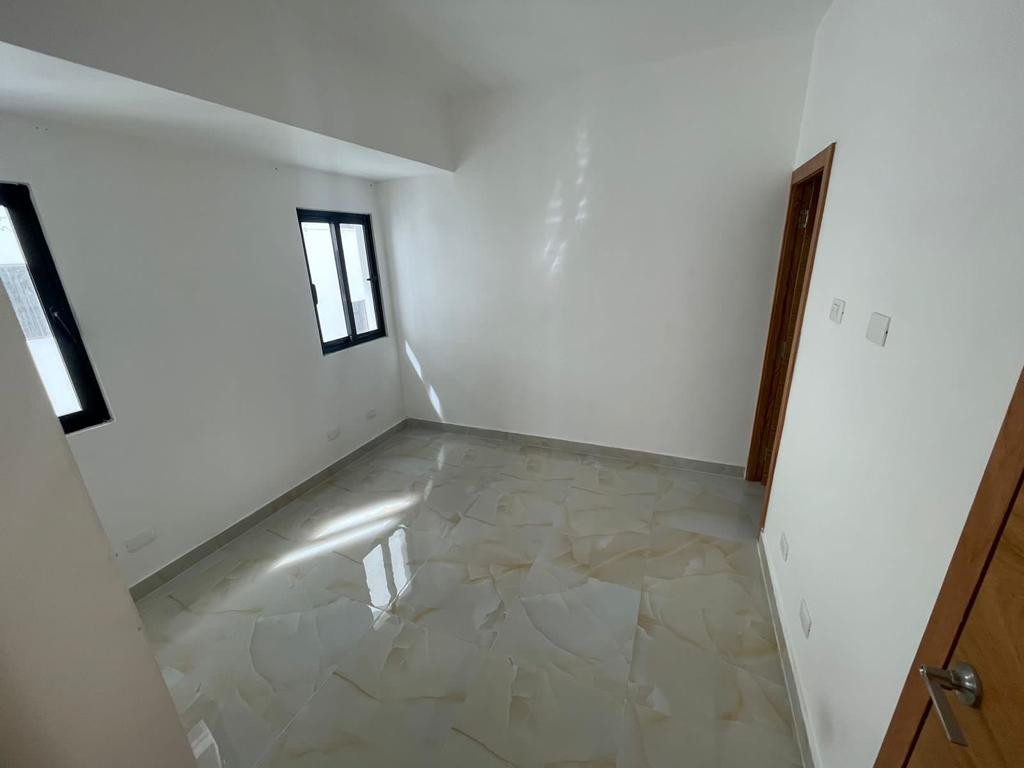 apartamentos - Se vende apartamento en Naco 5