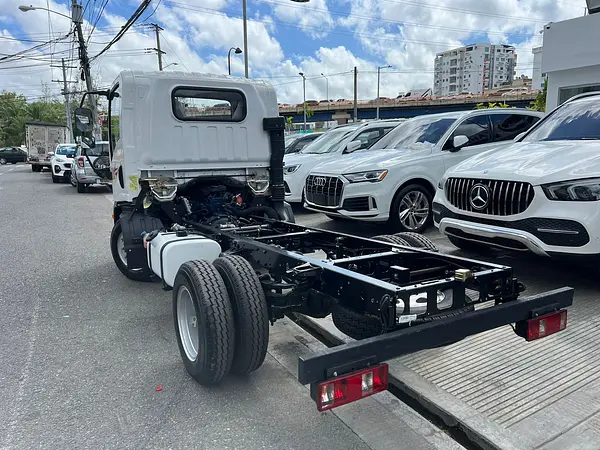 camiones y vehiculos pesados - FAW CA1040 10 PIES 2024 3