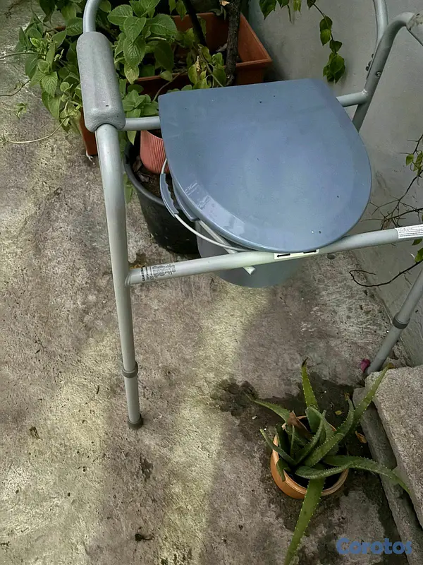 Salud y Equipamiento Médico - silla inodoro para mayores 2