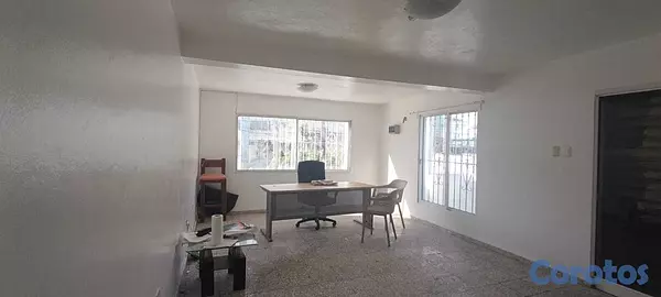 oficinas y locales comerciales - IDEAL PARA INVERTIR Y TENER TU OFICINA EN UN PUNTO COMERCIAL EN AV INDEPENDENCIA 4