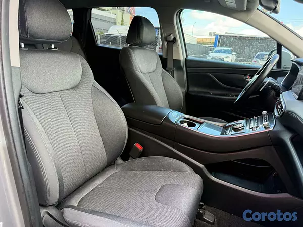 jeepetas y camionetas - Hyundai Santa Fe SEL 2023 10