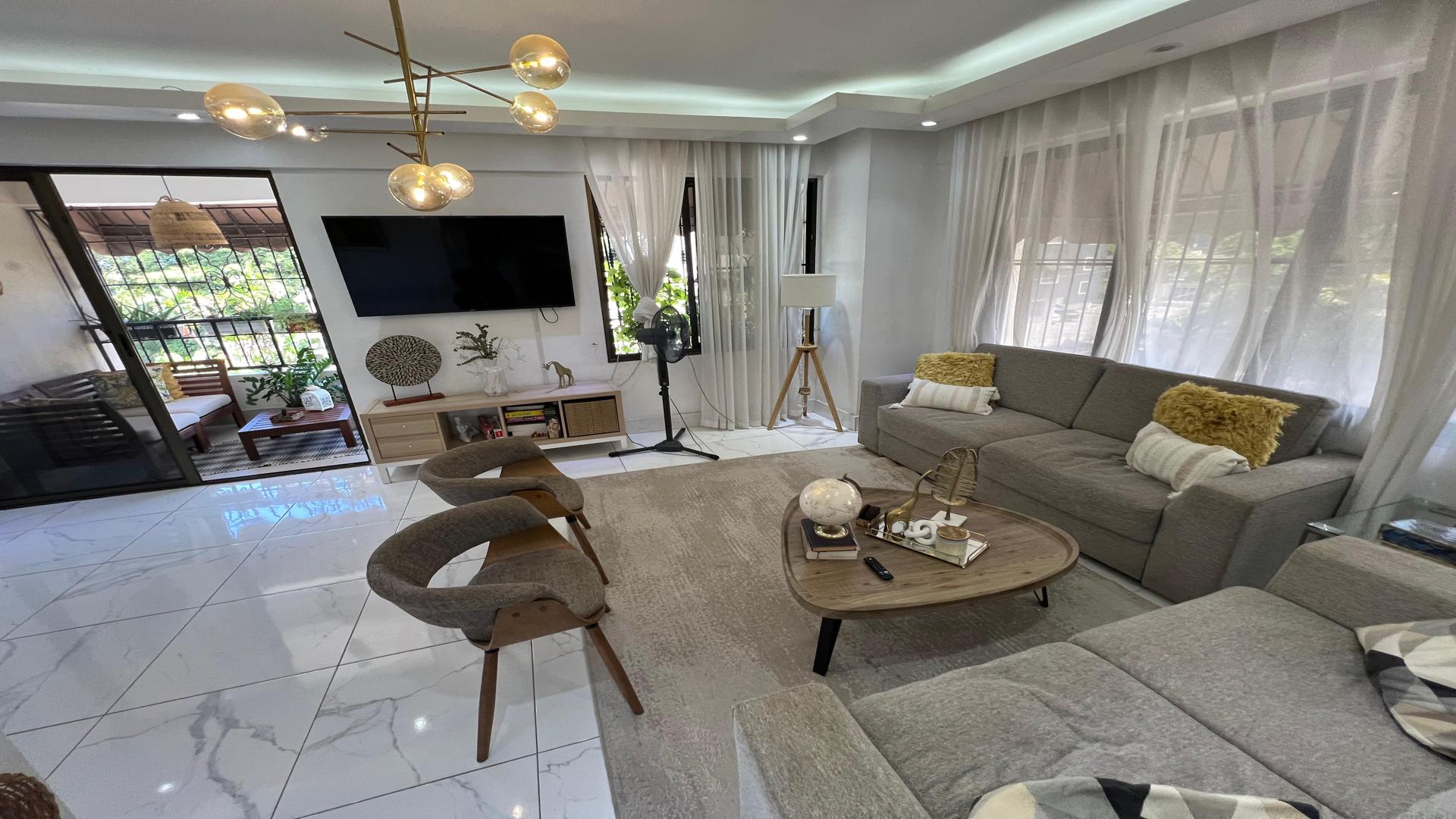 apartamentos - Apartamento tipo Penthouse remodelado en venta en Arroyo Hondo Viejo 5