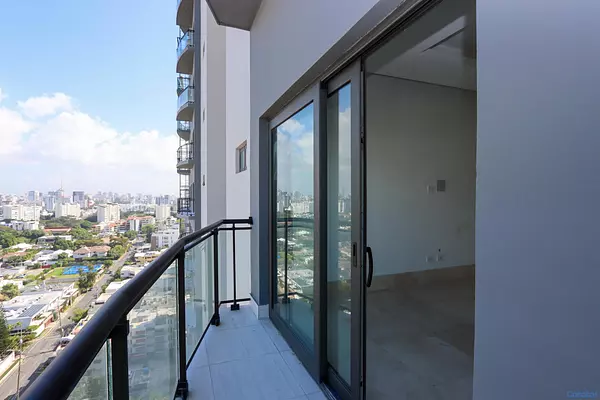 apartamentos - Torre de Lujo en la Avenida Anacaona Lista para en 8