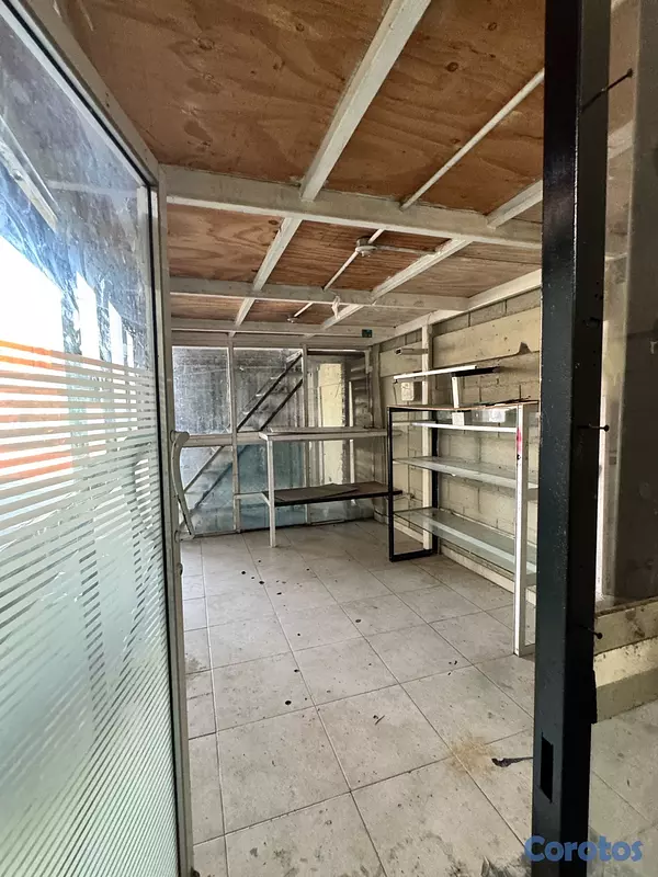 oficinas y locales comerciales - NAVE COMERCIAL 4