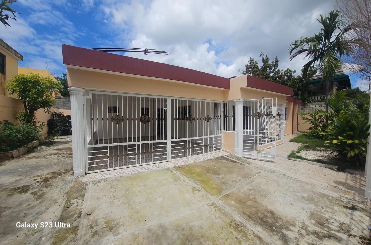 casas - venta de casa en la autopista de San isidro Brisa oriental con 352mts 0