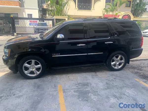 jeepetas y camionetas - Chevrolet tahoe 2010 2