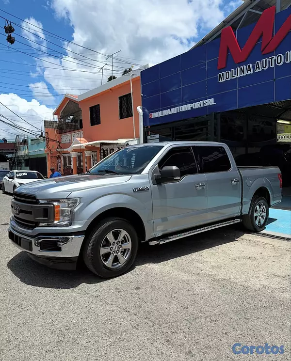 jeepetas y camionetas - Ford F150 XLT 2020 3