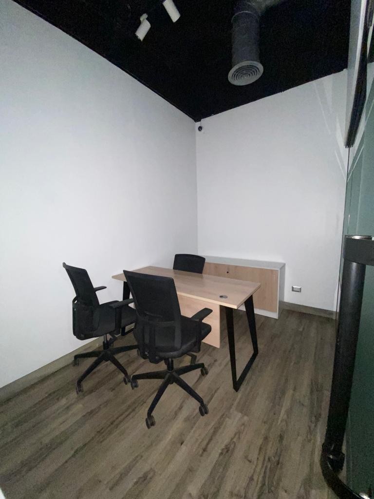 oficinas y locales comerciales - Local de oficinas en renta y venta en El Millon av. 27 de febrero  8