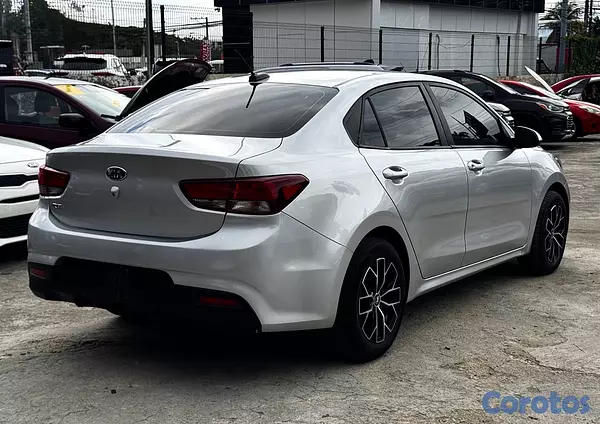 carros - Kia Rio 2020 
 5