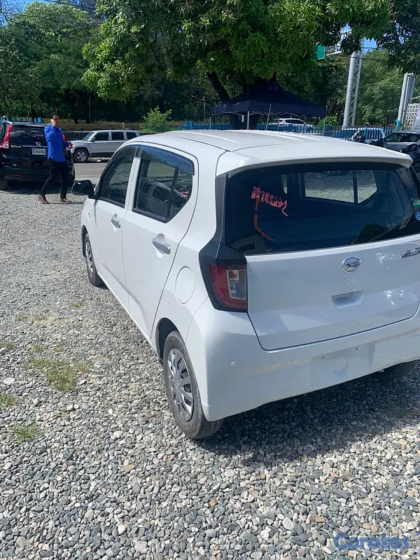 carros - Daihatsu mira 2021 4