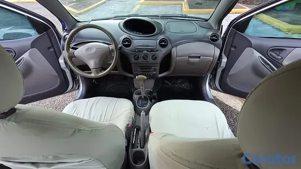 carros - TOYOTA Platz 7