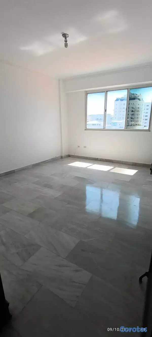 apartamentos - ¡En La Enriquillo con vista al Mar, Amplio Apartamento de 230m en Hermosa Torre! 8