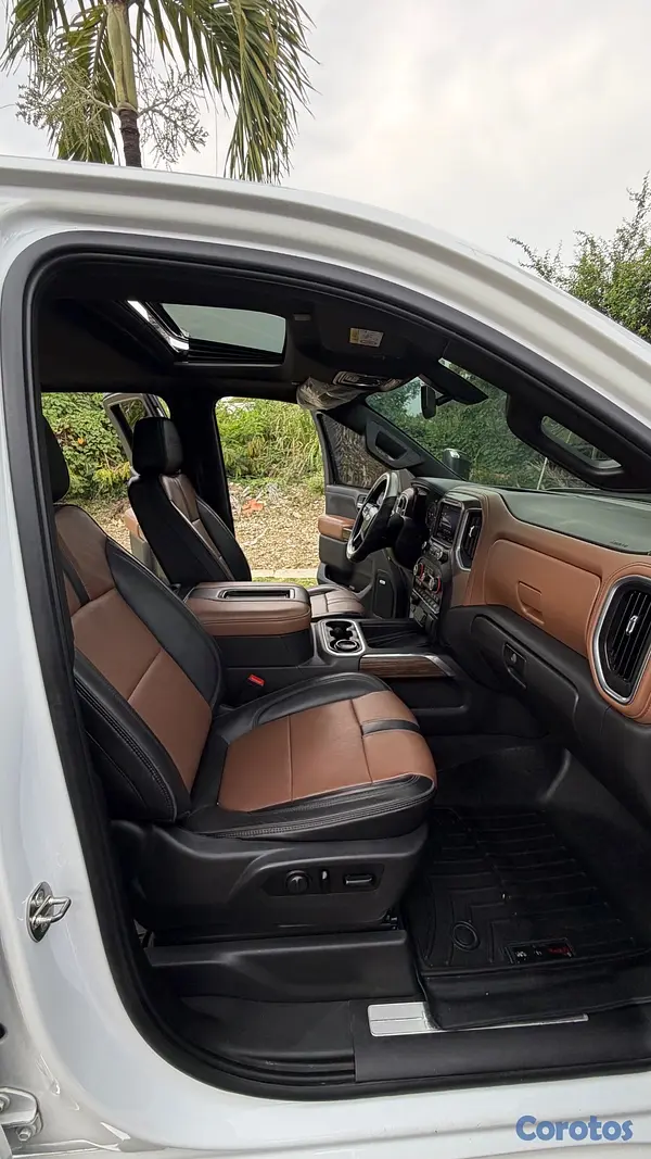 jeepetas y camionetas - Chevrolet Silverado High Country Gasolina 2020 4x4 7