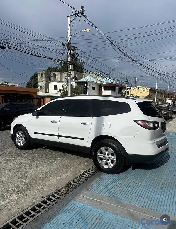 jeepetas y camionetas - Chevrolet Traverse LS 2016 3