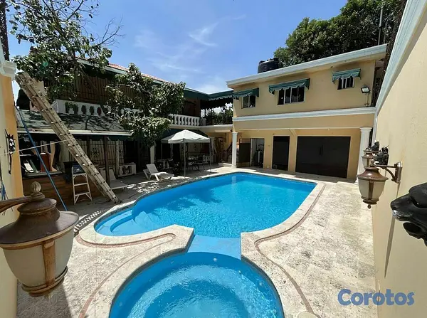 casas - Amplia casa con piscina 4