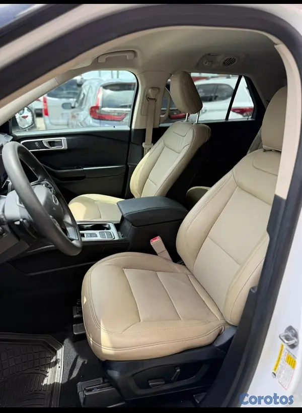 jeepetas y camionetas - 2020 Ford Explorer XLT  8