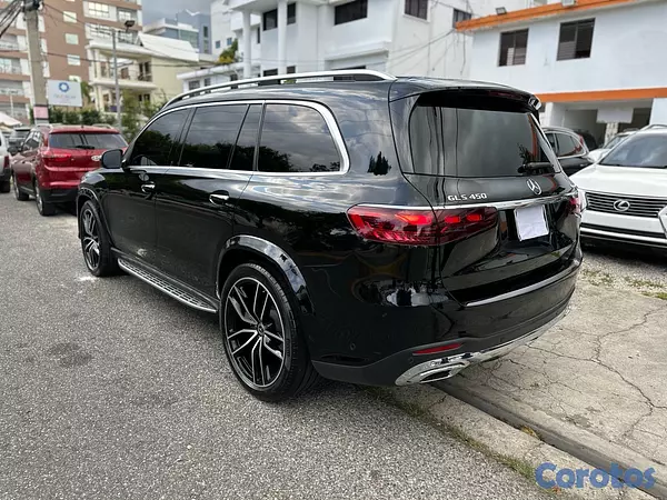 jeepetas y camionetas - Mercedes Benz GLS 450 año 2025 4