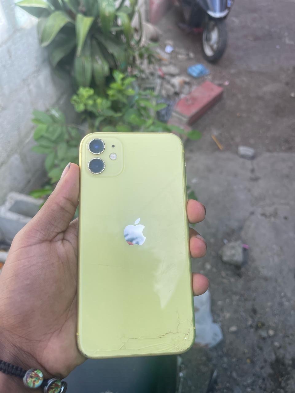 celulares y tabletas - iPhone 11 
