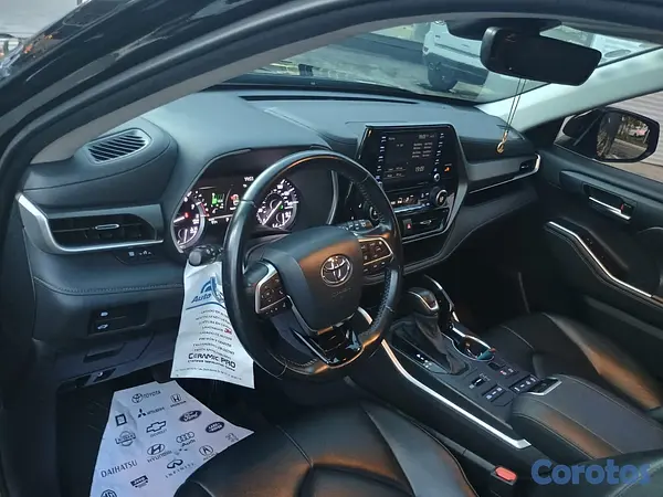 jeepetas y camionetas - Toyota Highlander Full AWD 2020 3