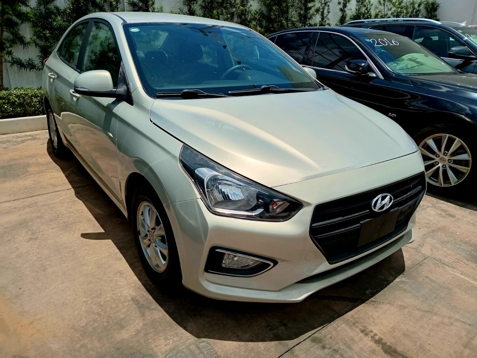 carros - Hyundai Verna 2020