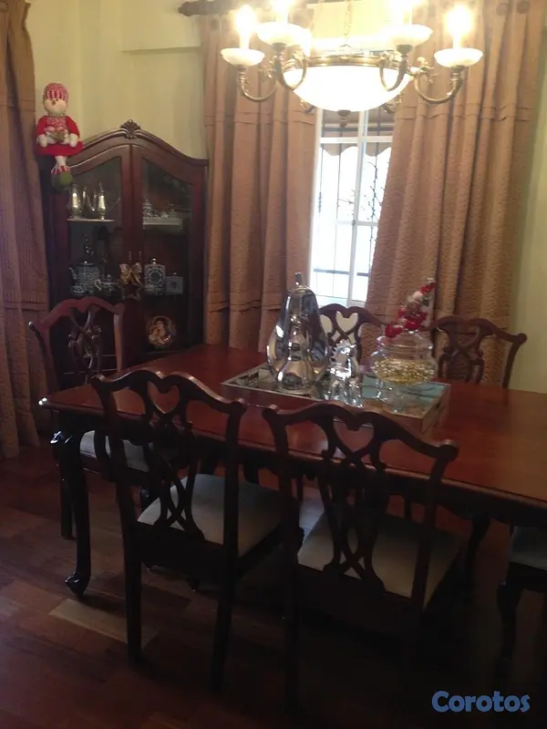 muebles y colchones - Comedor y estante de caoba 2