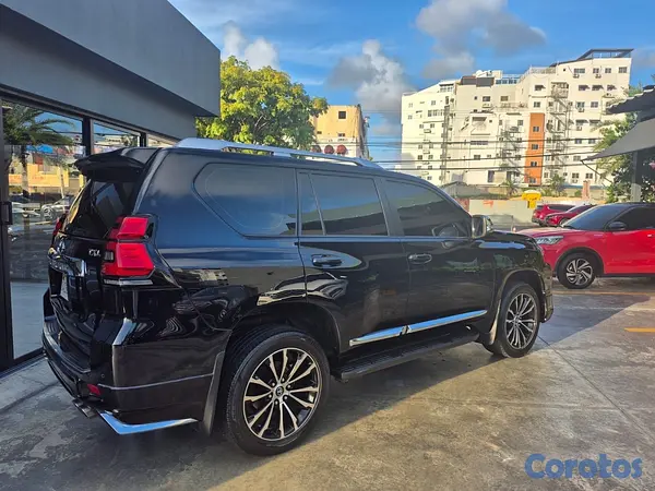 jeepetas y camionetas - Toyota Land Cruiser Prado 2018 5