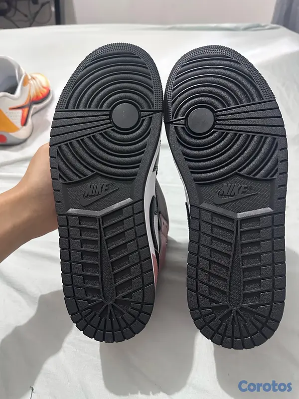 zapatos para hombre - Jordan 1 Mid Blanco/Negro/Rosado 5