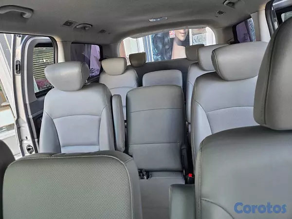 jeepetas y camionetas - HYUNDAI GRAND STAREX 2021 GRIS 12