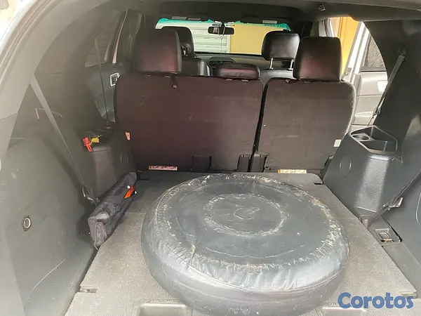 jeepetas y camionetas - RD$550,000 negociable  8