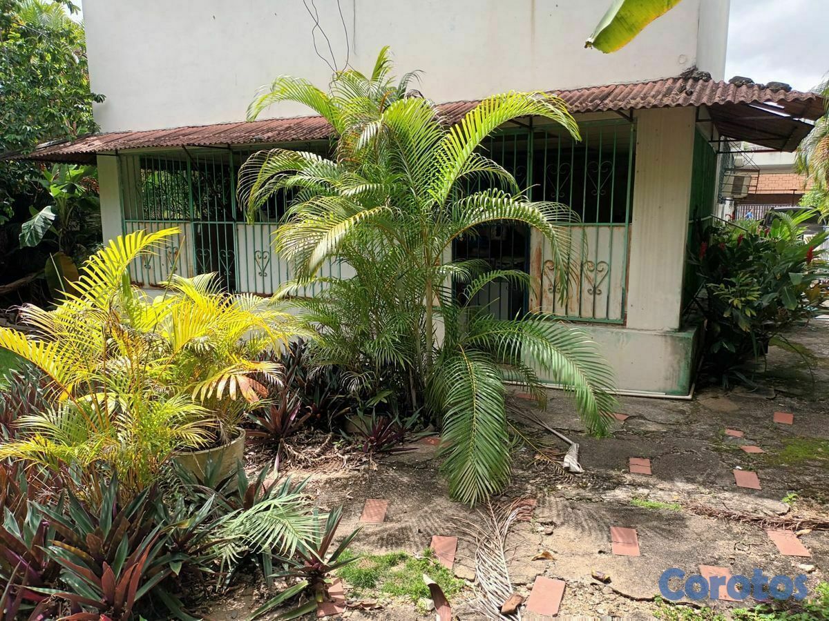 oficinas y locales comerciales - Alquiler de Casa en Julieta Morales 6