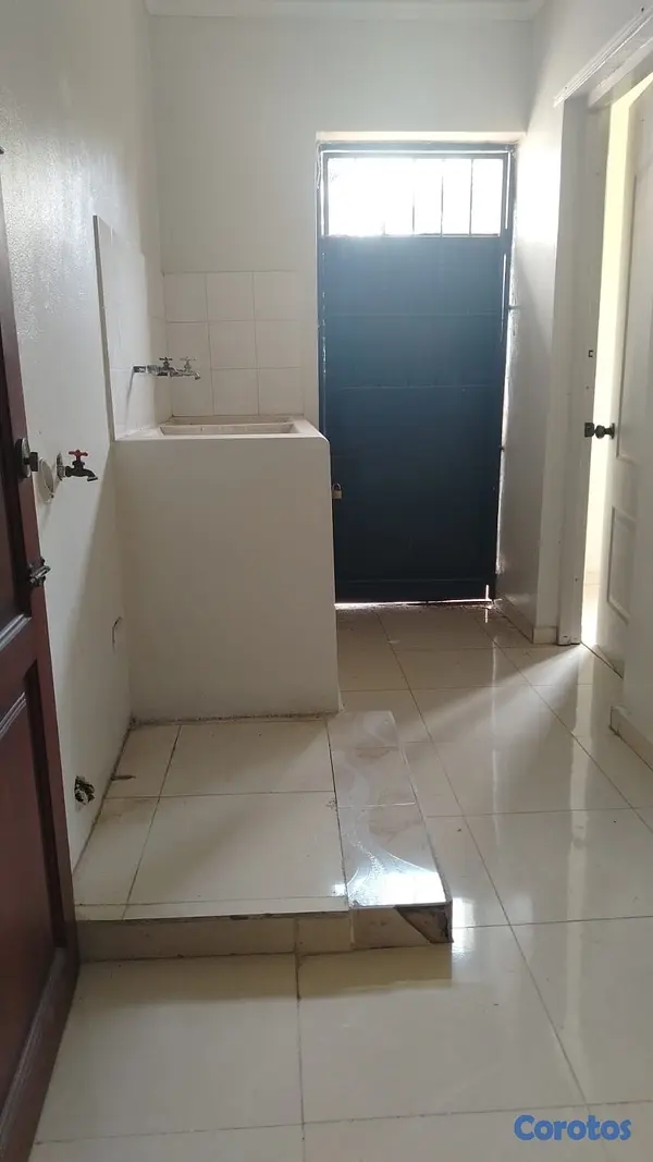 apartamentos - venta de apartamentos grande 3er piso con 2 parqueos Alma rosa 1 Santo Domingo  5
