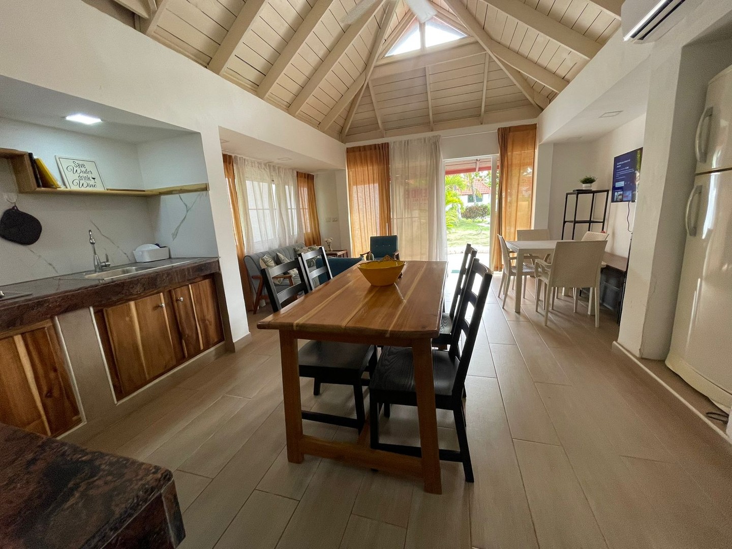 casas vacacionales y villas - Vendo Villa en Complejo Turístico en Boca Chica en 1er Línea de Mar
CÓDI: PD259 1